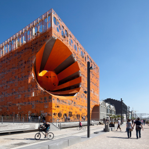 The "Cube Orange" in the Confluence area © www.b-rob.com / Jakob + MacFarlane architects