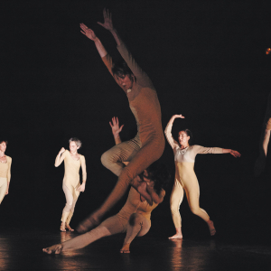 International Dance Biennale #18 - Thomas Hauert, La Bosa © Tristan Perez Martin