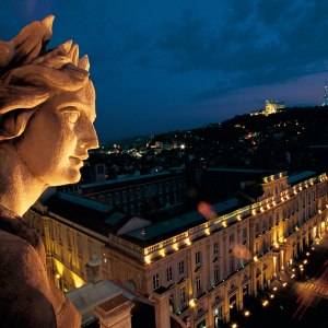 A muse statue of Lyon Opera House © Tristan Deschamps
