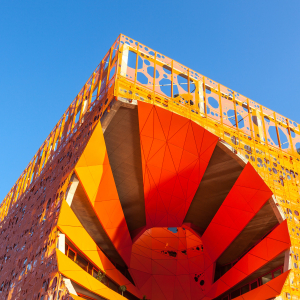 orange design cube in Confluence Jakob+MacFarlane © Dvoevnore/Shutterstock.com