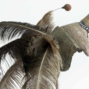 Headdress © Pierre-Olivier Deschamps _ Agence Vu