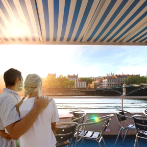 Lovers on a boat, on the Rhône river © Lyon City Boat